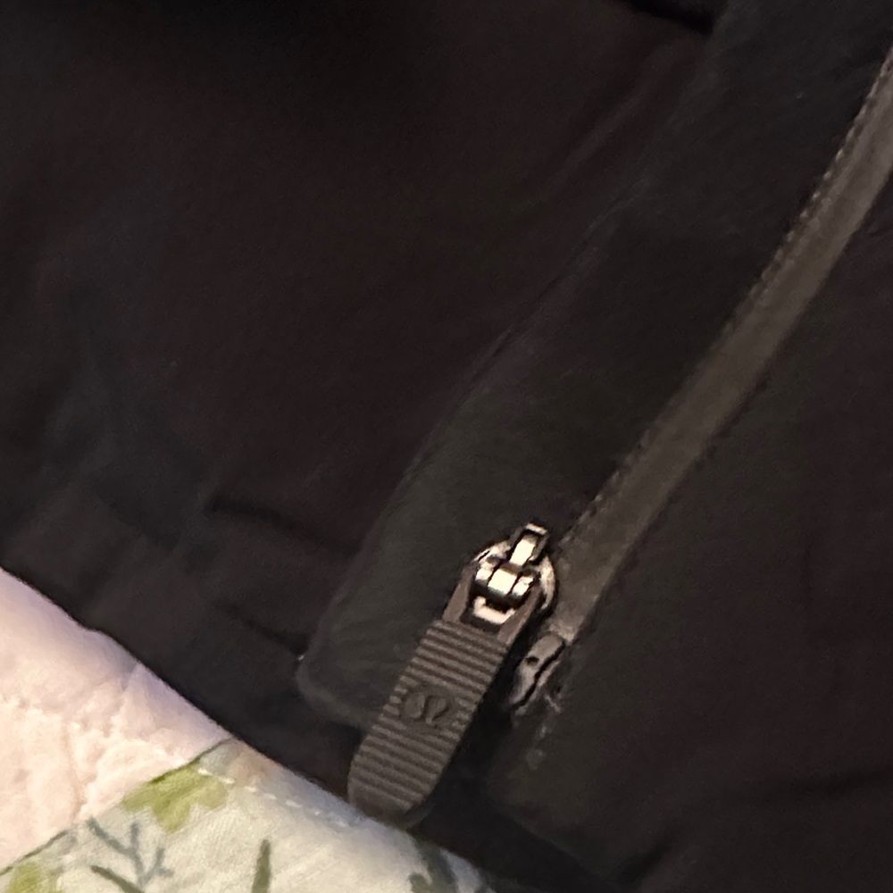 lululemon lightweight Black jacket 🧥 - image 5